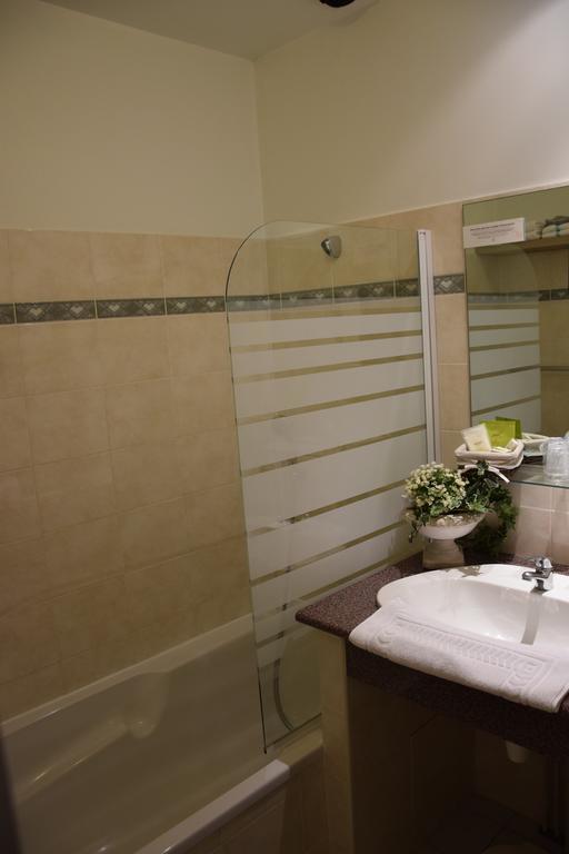 Le Petit Relais Hotel Cales  Ruang foto